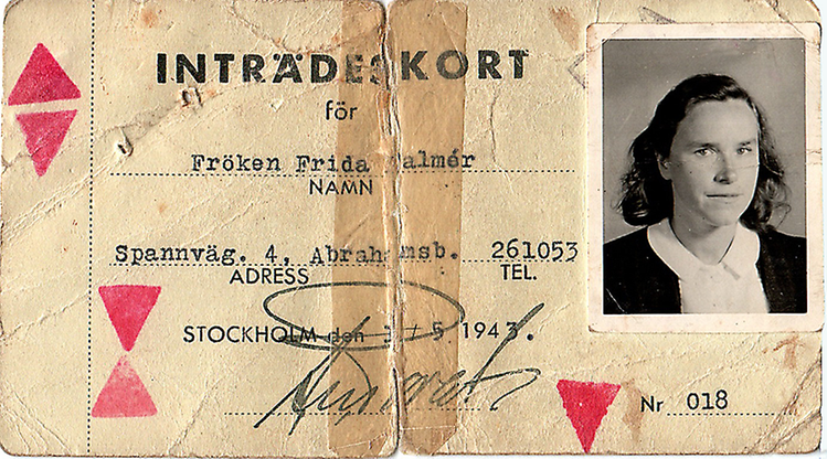 Faksimil av Frida Palmérs passerkort FRA. Klicka på bilden för att förstora den.